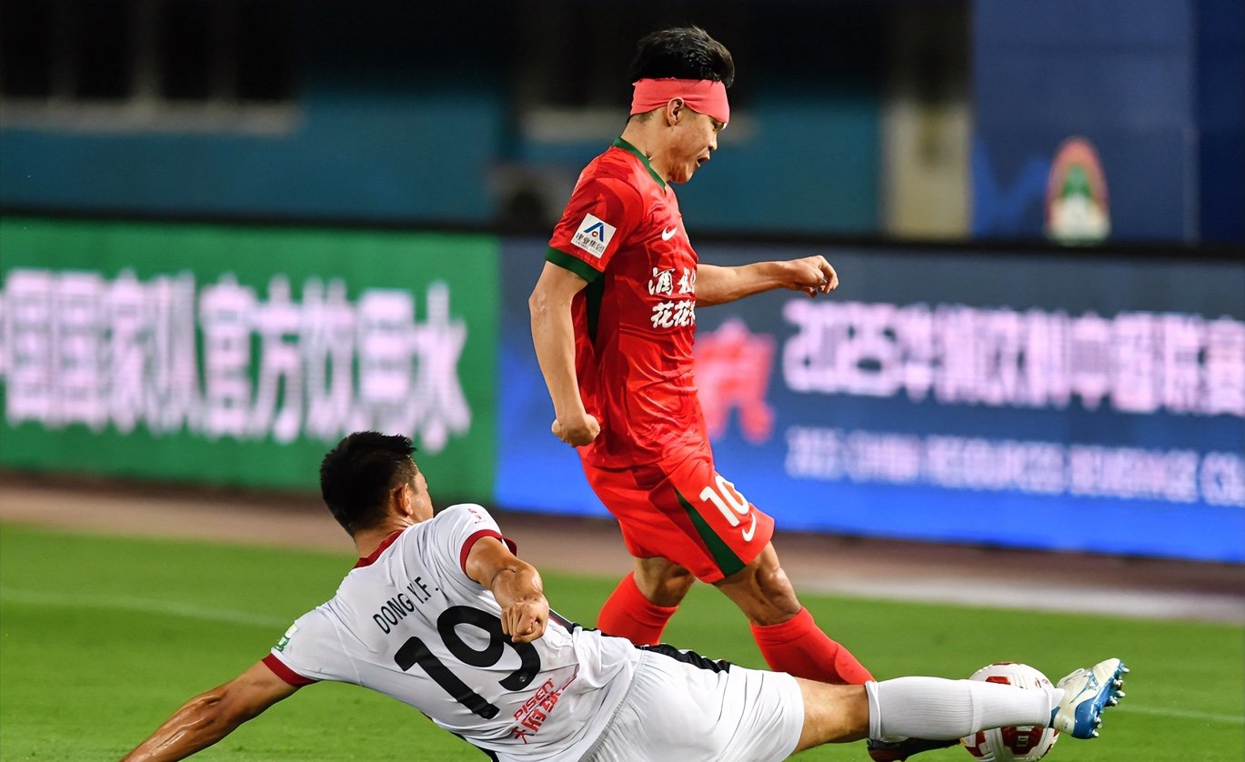 包含客场作战不落下风，球队展现韧性的词条